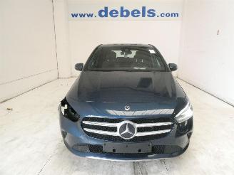 Vaurioauto  passenger cars Mercedes B-klasse B 220 2019/10
