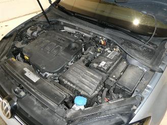 Volkswagen Golf 1.6D VARIANT COMFORT picture 25