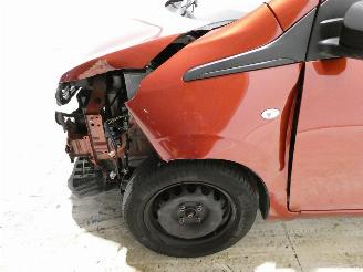 Peugeot 108 ACCESS picture 4