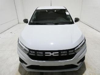 Dacia Sandero III ESSENTIA picture 2