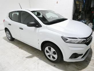 Dacia Sandero III ESSENTIA picture 17