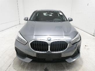 BMW 1-serie 1.5I picture 2