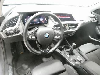 BMW 1-serie 1.5I picture 21