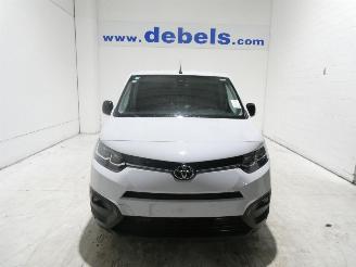 Vaurioauto  passenger cars Toyota ProAce 1.5D CITY 2023/9