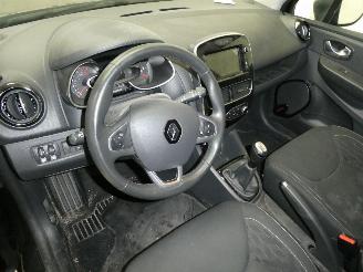 Renault Clio IV GRANDTOUR picture 17