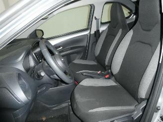 Toyota Aygo PLAY 1.0 VVT-I picture 17