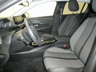 Peugeot 208 ALLURE PURE TECH 1.2 picture 19