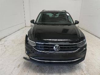 Volkswagen Tiguan LIFE picture 2