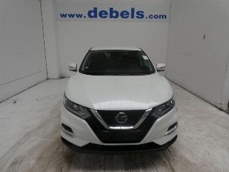 Damaged car Nissan Qashqai  2018/8