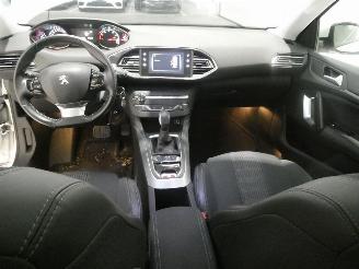 Peugeot 308 II ALLURE picture 17