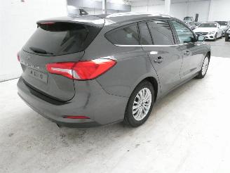 Ford Focus TITANIUM picture 10