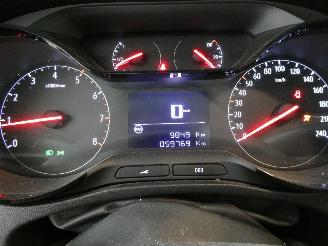 Opel Crossland 1.2 picture 15