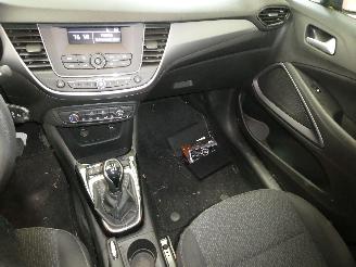 Opel Crossland 1.2 picture 14