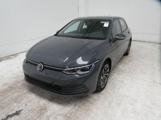 Volkswagen Golf LIFE picture 3