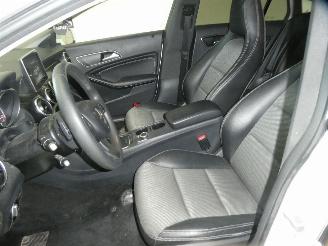 Mercedes Cla-klasse 200 D picture 25