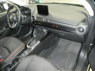 Mazda 2 HYBRID picture 15