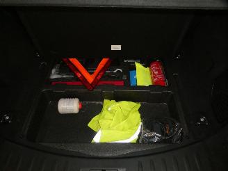 Jaguar E-Pace 2.0D R-DYNAMIC S picture 24