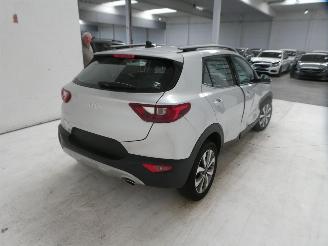 Kia Stonic 100 PULSE DCT picture 8