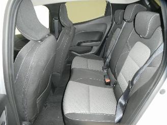Renault Clio  picture 18