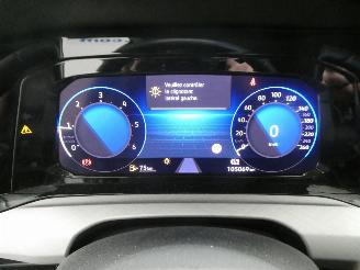 Volkswagen Golf 2.0D VARIANT LIFE picture 18