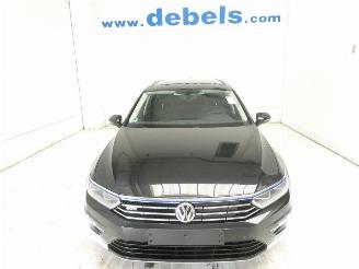 Volkswagen Passat GTE picture 1