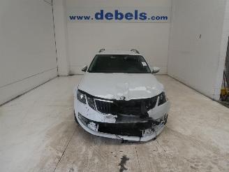 skadebil auto Skoda Octavia AMBITION 2020/10