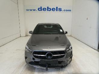 Vaurioauto  passenger cars Mercedes B-klasse 2.0D B 180 D 2025/12