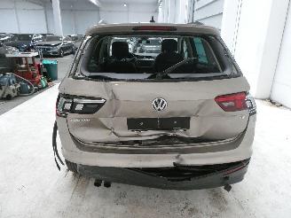 Volkswagen Tiguan COMFORTLINE picture 5