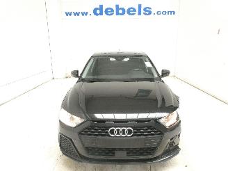 damaged passenger cars Audi A1 SPORTBACK 2019/8