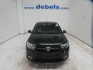 damaged passenger cars Dacia Logan LAUREATE 2020/1