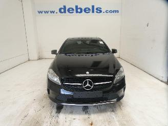 krockskadad bil auto Mercedes A-klasse D 2016/9