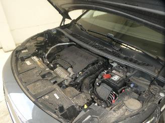 Peugeot 5008 II ALLURE picture 23