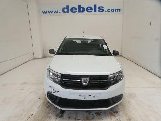 Dacia Sandero ESSENTIEL picture 1