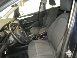 BMW 2-serie 216D picture 21