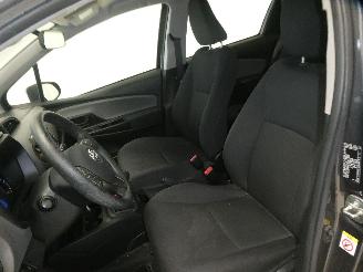 Toyota Yaris Y-OUNG picture 20