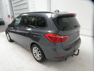 BMW 2-serie 216D picture 4