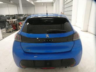 Peugeot 208  picture 8
