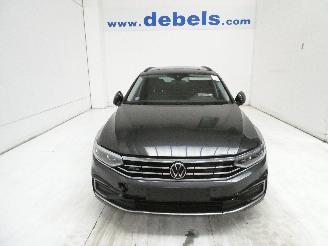 Voiture accidenté Volkswagen Passat VARIANT 1.4 TSI 2023/6