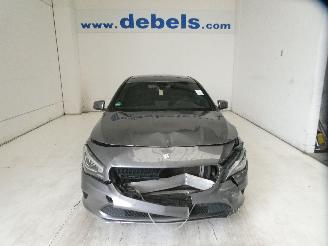 damaged passenger cars Mercedes 200-serie 200 D 2017/10
