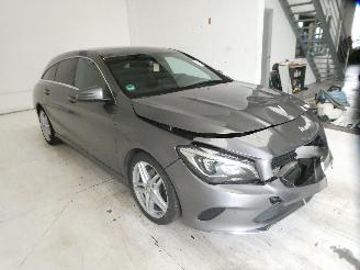 Mercedes 200-serie 200 D picture 15