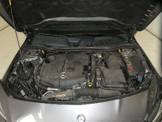 Mercedes 200-serie 200 D picture 27