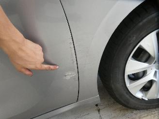 Peugeot 208 LIKE picture 12