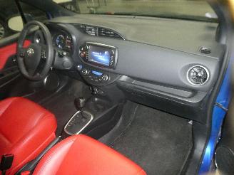 Toyota Yaris LOUNGE picture 13