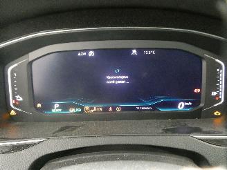 Volkswagen Passat GTE picture 14