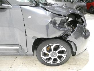 Fiat 500L 1.3D   LOUNGE picture 9