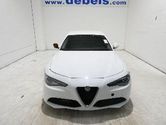 uszkodzony samochody osobowe Alfa Romeo Giulia 2.2D SUPER 2018/7