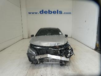 uszkodzony samochody osobowe Mercedes Cla-klasse 180 2019/4