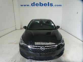 Voiture accidenté Opel Astra INNOVATION 2019/10