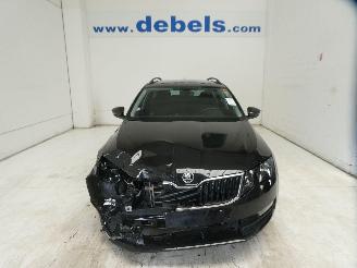 skadebil auto Skoda Octavia AMBITION 2020/7