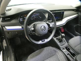 Skoda Octavia 1.0 AMBITION picture 17